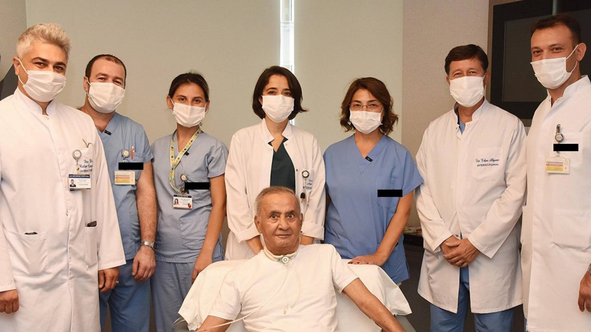 4 ay sonra yoğun bakımdan çıktı_ Neden herkes maskeli_