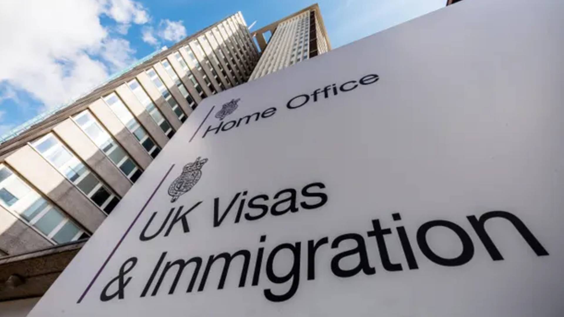 Adsızlondra gündem kapak (10)