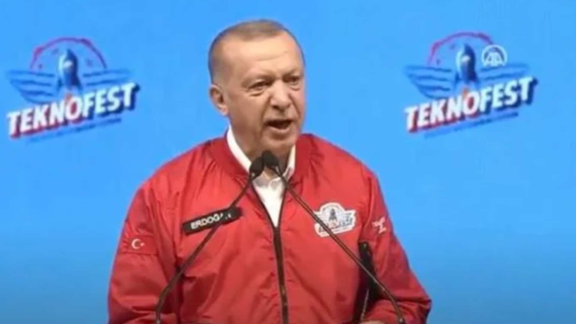 Erdoğan yeni hedefi açıkladı_ Uçan araba!