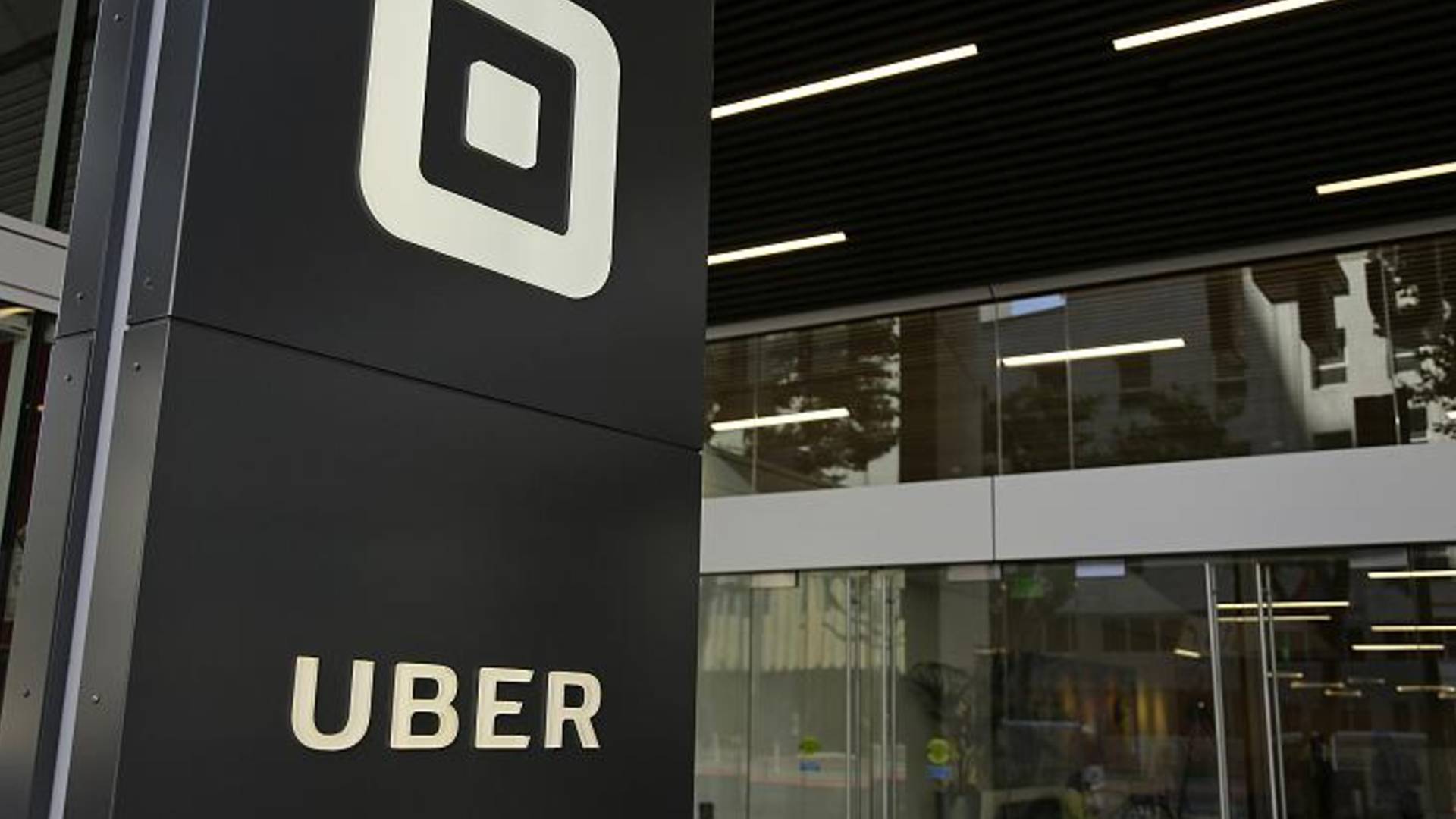 Uber, Londra'da hizmet lisansını geri aldı