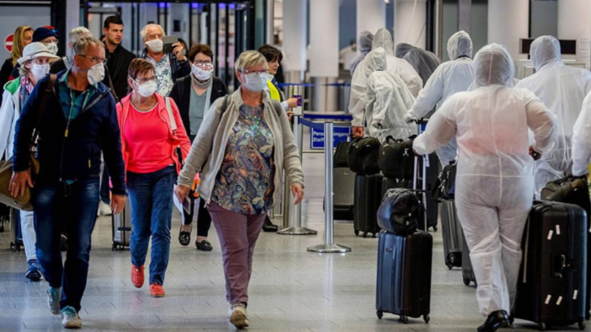 Almanya'da riskli şehir ve bölgelerde 23.00'ten sonra restoran ve kafeler kapatılacak