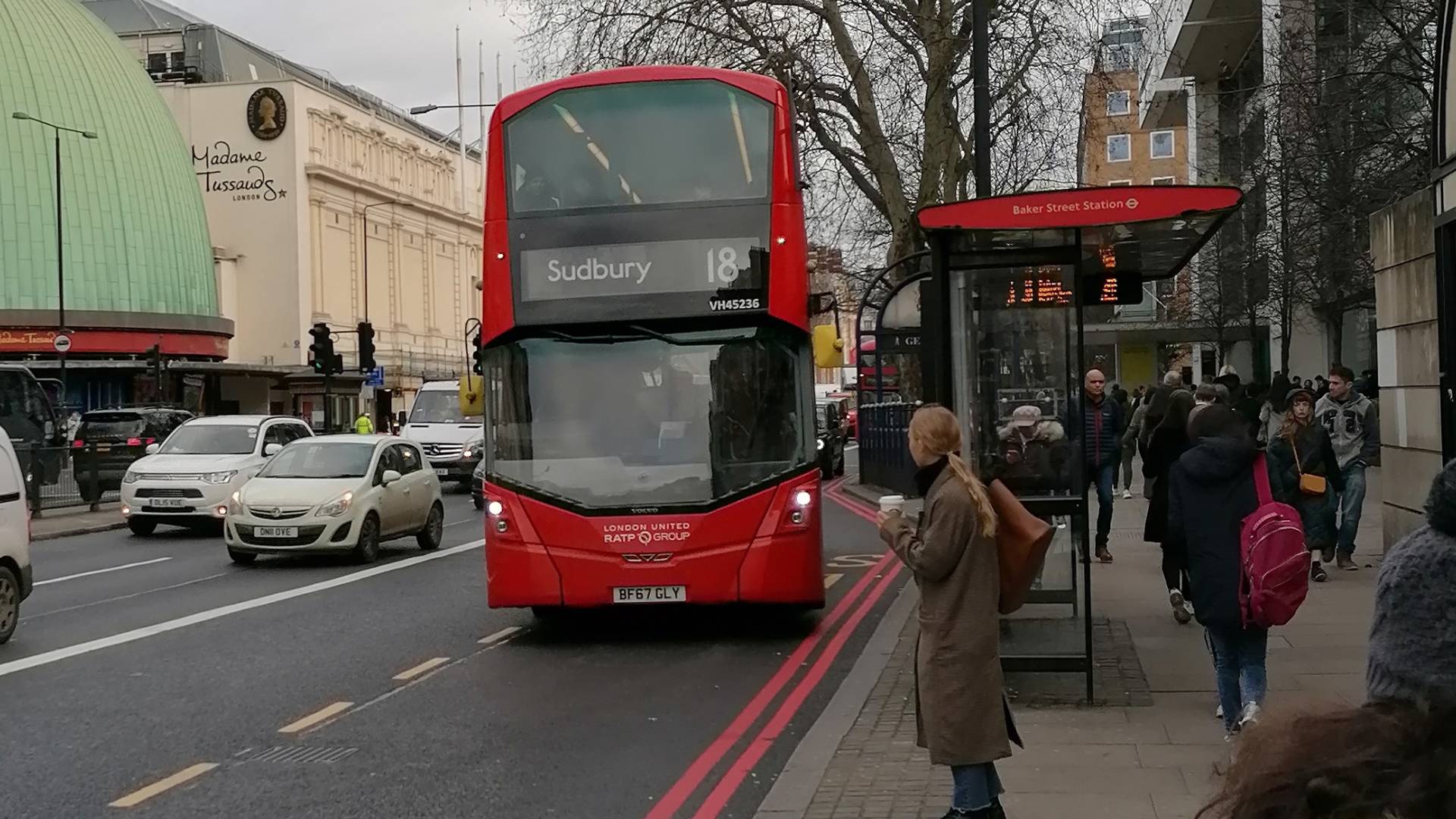 İngiltere'de koronavirüs vakalarında büyük düşüş