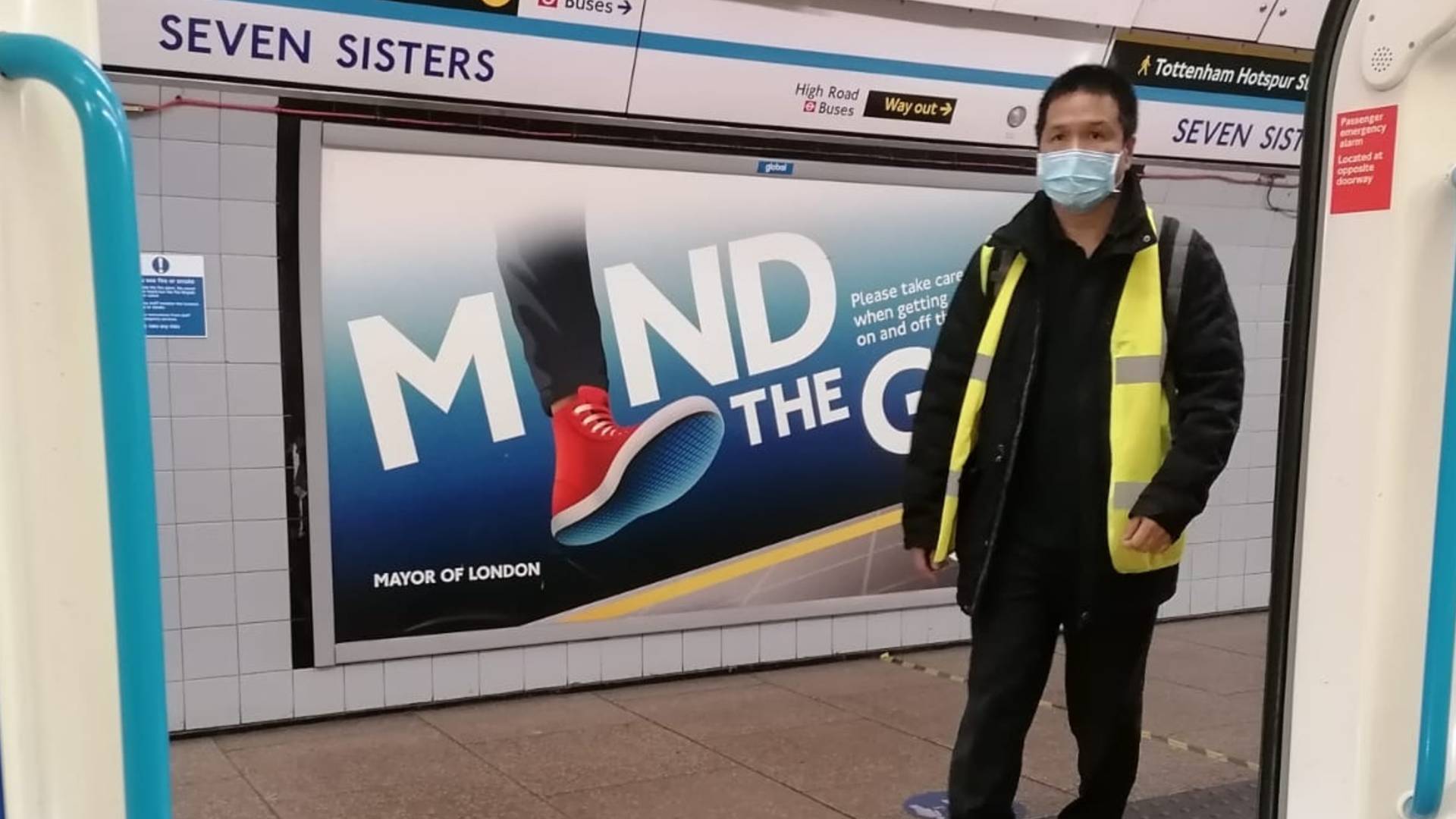 İngiltere’de son 24 saatte 12 bin 594 yeni koronavirüs vakası