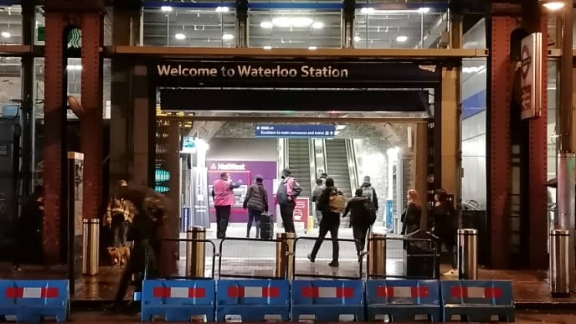 İngiltere'de son 24 saatte 18 bin 980 yeni vaka