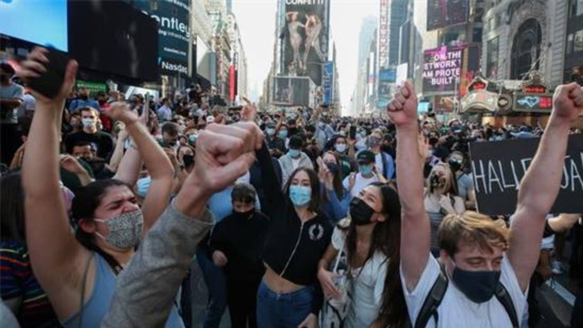 ABD'de halk, Biden'ın zaferini kutluyor