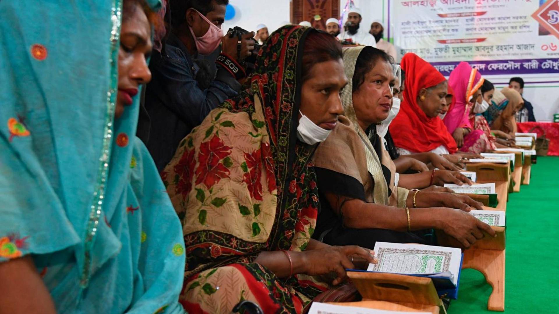 Bangladeş'te ilk kez trans bireylere özel bir okul açıldı