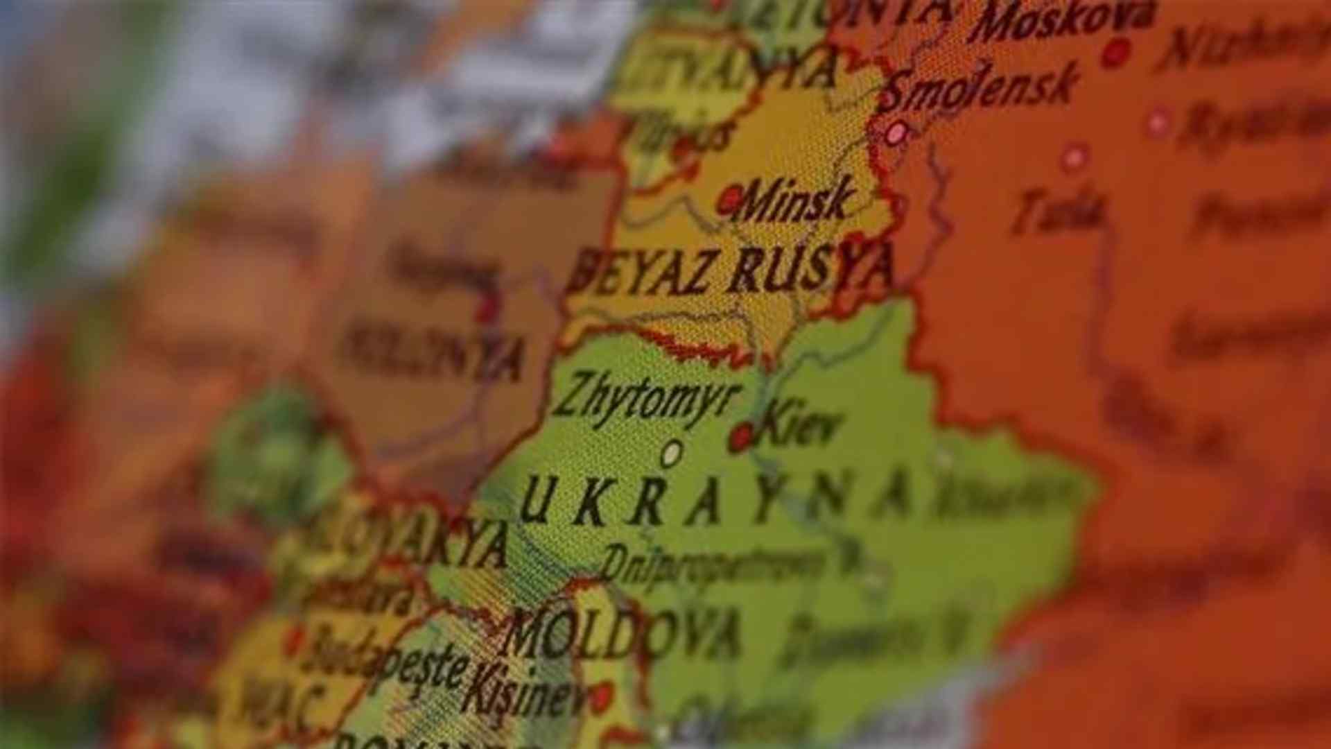 Belarus, 2 İngiliz diplomatı 'istenmeyen kişi' ilan etti