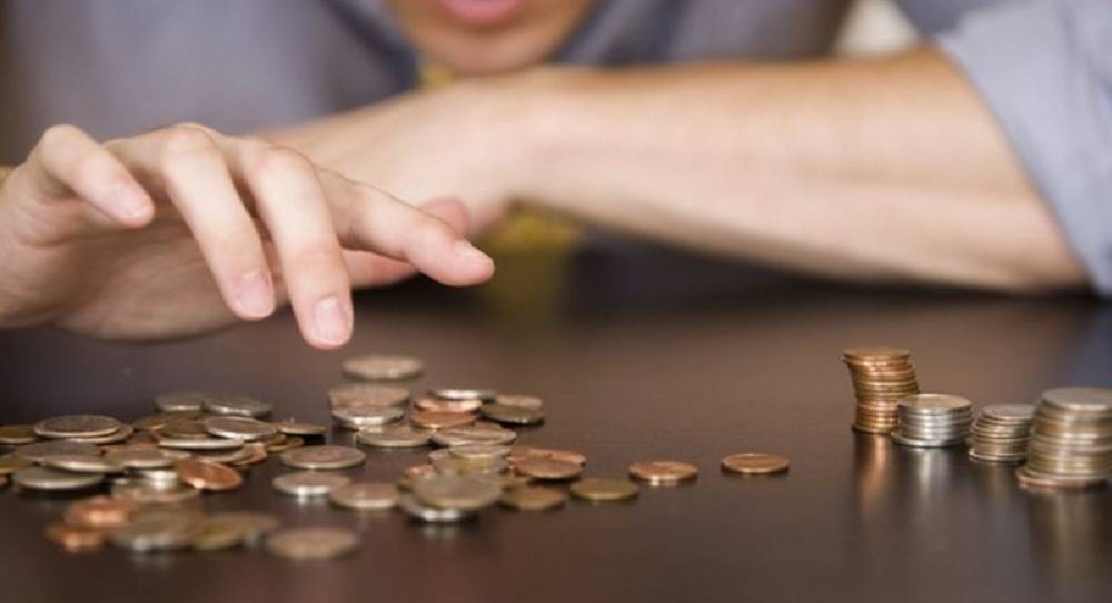 'Covid krizi İngiltere'de 700 bin kişiyi yoksulluğa sürükledi'