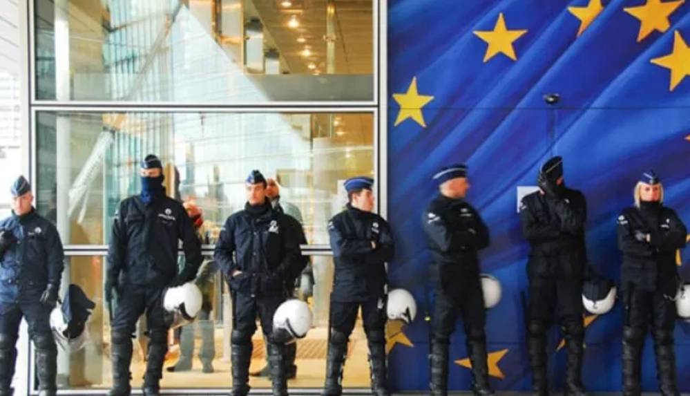 Europol_ Çocuk kaçakçılığı yapan 388 kişiyi yakaladı