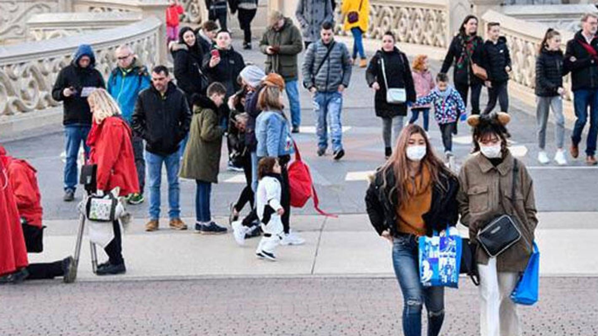 Fransa'da koronavirüs kaynaklı ölümler 40 bini geçti