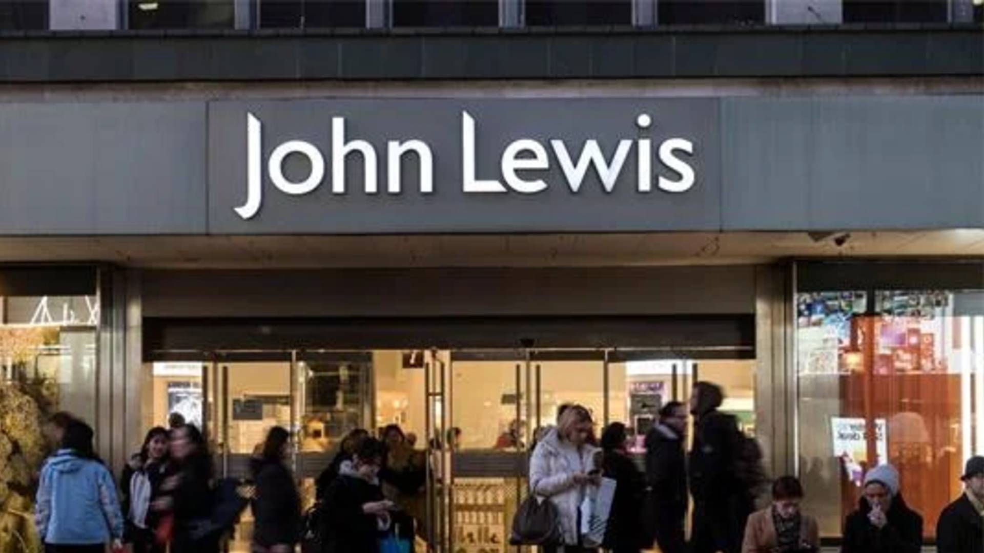 İngiliz perakende devi John Lewis 1500 kişiyi işten çıkarıyor