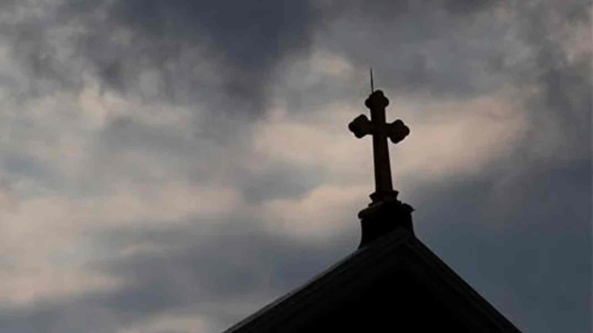 İngiltere'de Katolik kilisesinde çocuk istismarı skandalı. 3 binden fazla çocuk…