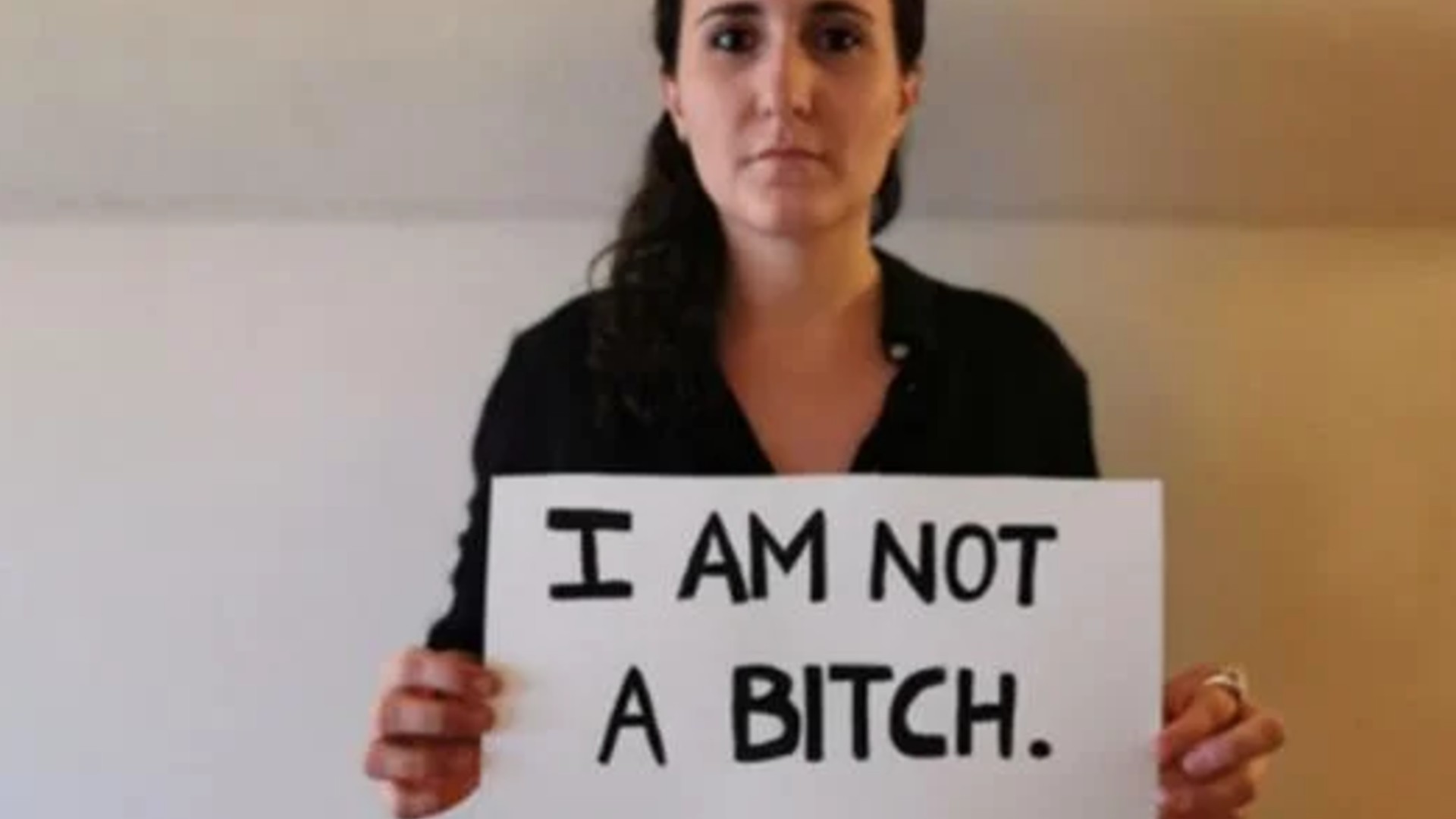 Oxford İngilizce Sözlüğü _cinsiyetçi_ olduğu şikayetleri üzerine _kadın_ tanımını değiştirdi