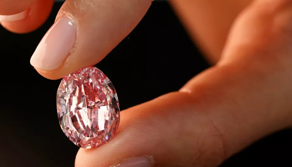 Rusya'da bulunan 'Gülün ruhu' 26.6 milyon dolara alıcı buldu