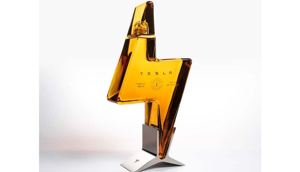 Tesla tekila çıkardı_ 250 dolarlık şişe bir günde tükendi