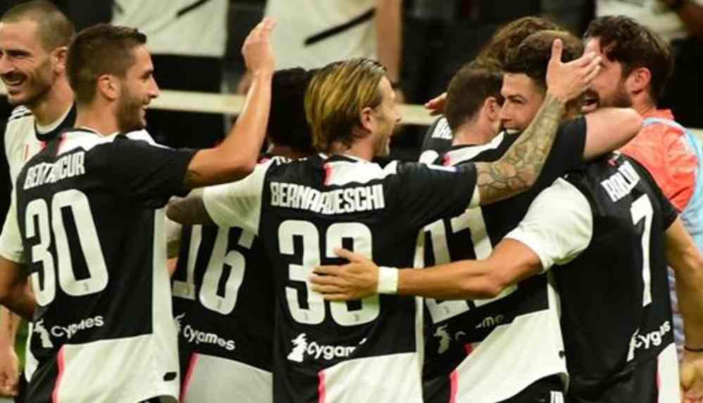 Juventus Barcelona'yı 3-0'la geçti. Ronaldo düelloyu kazandı.