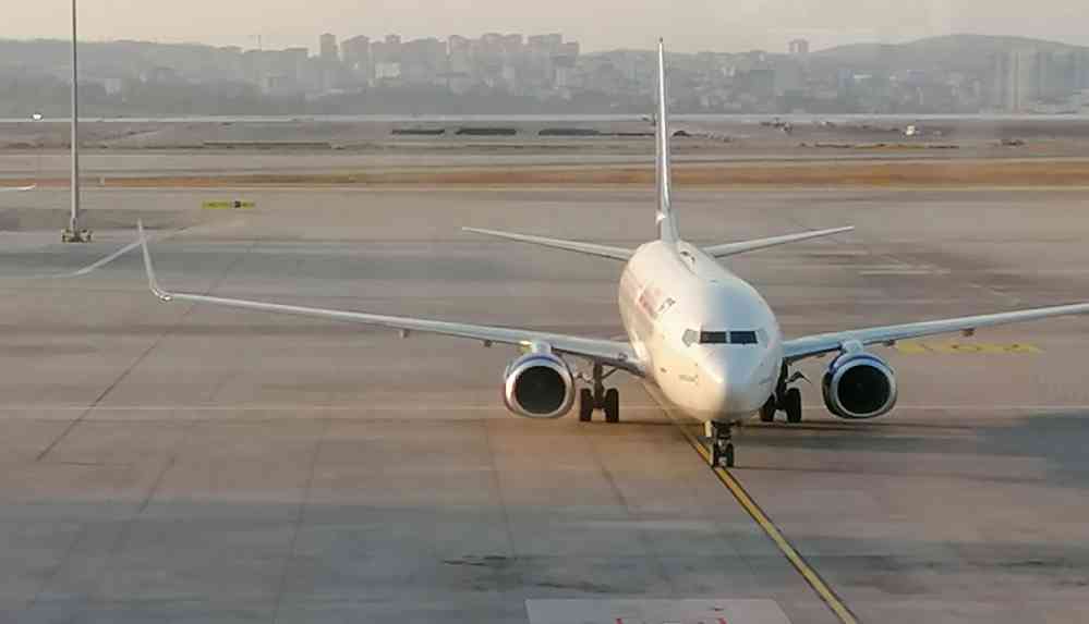 Adsızİngiltere'ye gelecek tüm yolculara 10 günlük karantina uygulanacak