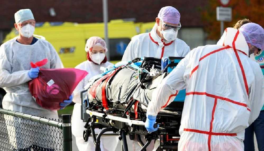 Almanya’da son 24 saatte 1244 kişi Kovid-19’dan hayatını kaybetti