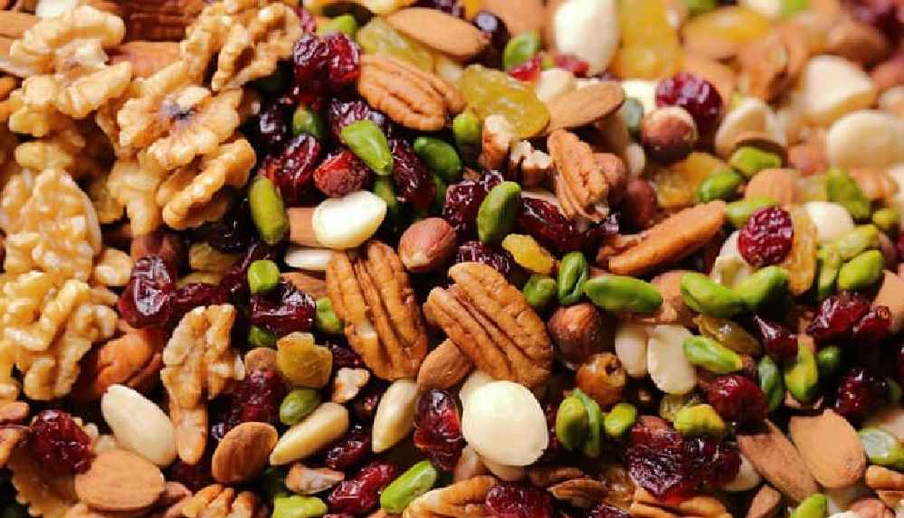 Araştırma_ Orta yaşlarda kuruyemiş tüketmek demans riskini azaltıyor