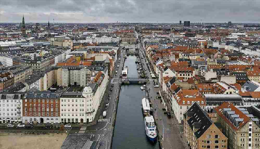 Danimarka, nüfusunun 4 katından fazla sayıda Kovid-19 aşısı sipariş etti