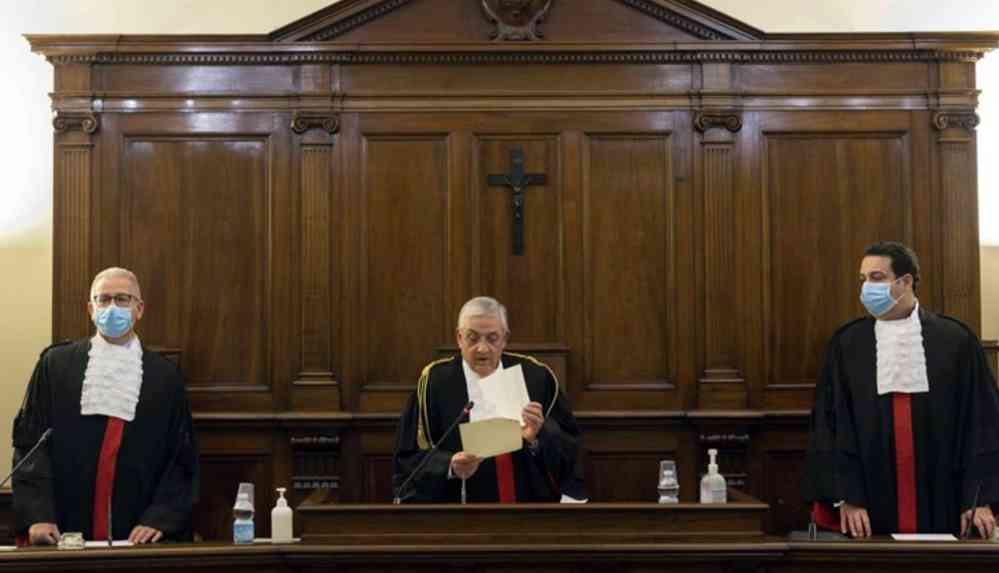 Vatikan Bankası'nın eski başkanına kara para aklamaktan 8 yıl 11 ay hapis cezası