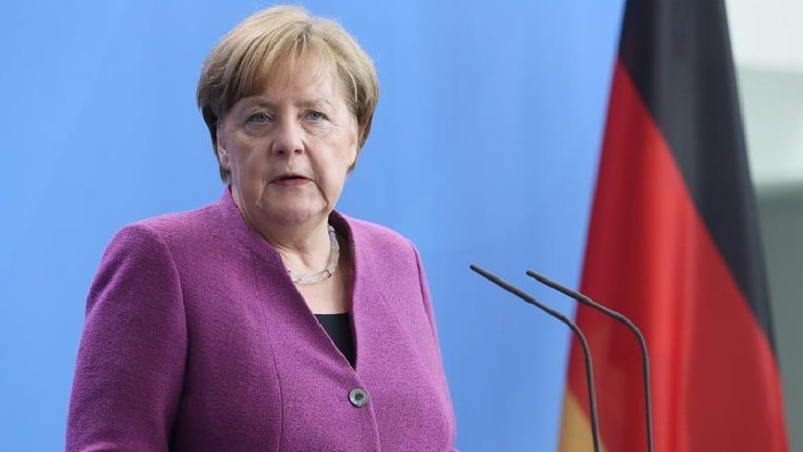 Almanya Başbakanı Merkel, yaz sonuna kadar her vatandaşa aşı teklifi sunabileceklerini söyledi