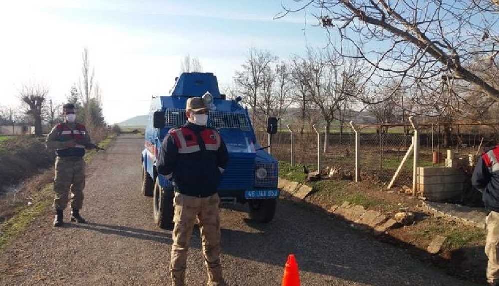 İngiltere'den geldiler, mahalle karantinaya alındı