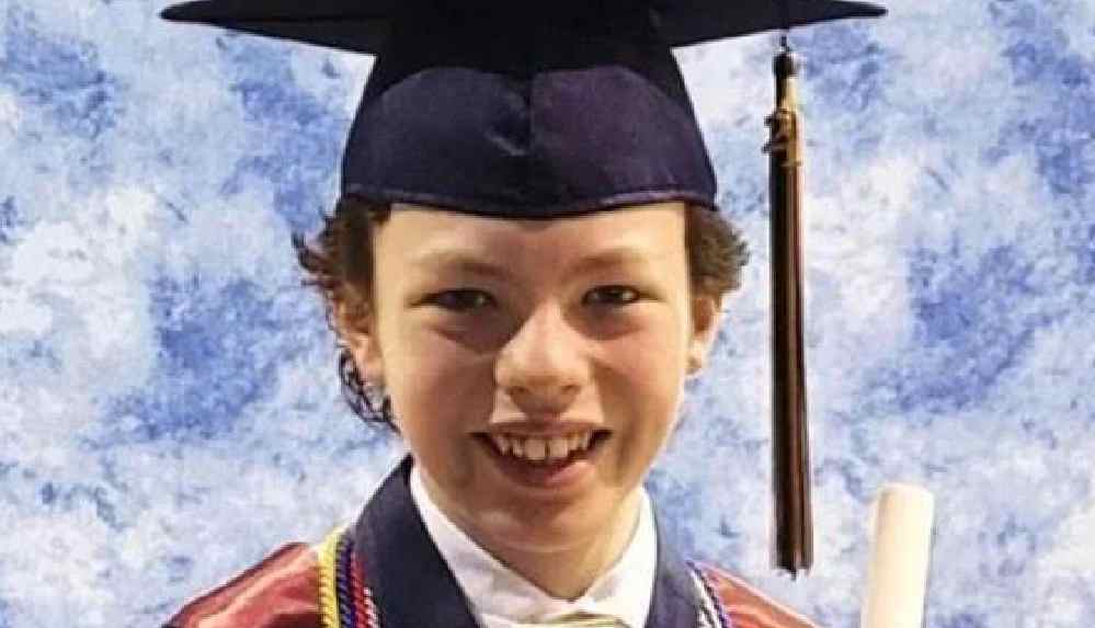 12 yaşındaki çocuk hem lise hem de üniversiteden mezun olacak