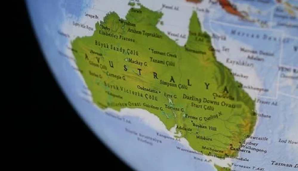 Avustralya'da bir mağarada bulunan kanguru kemiğinden aletlerin en az 35 bin yıl öncesine ait olduğu tespit edildi