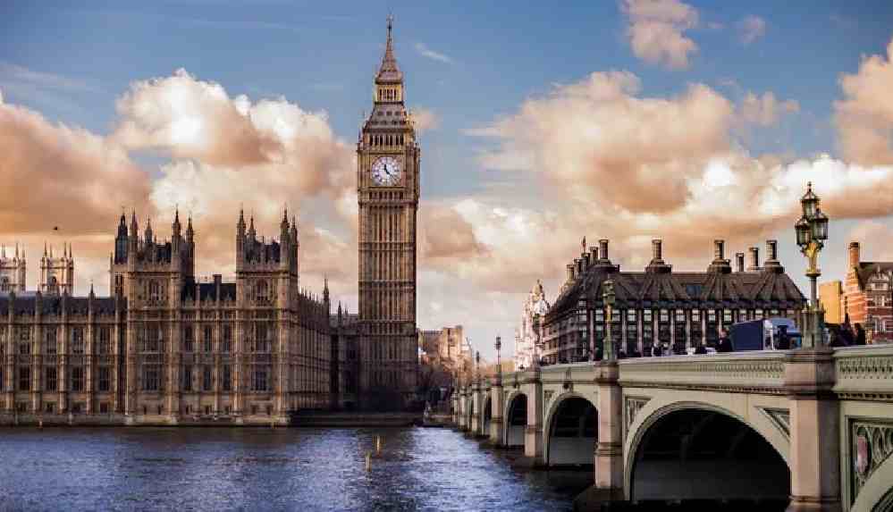 İngiltere inşaat sektörü martta büyük bir yükseliş gösterdi