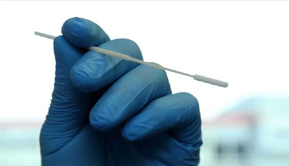 İngiltere'de isteyen herkes haftada iki kez ücretsiz hızlı koronavirüs testi yaptırabilecek