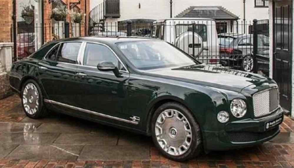 Kraliçe Elizabeth, Bentley marka otomobilini satışa çıkardı