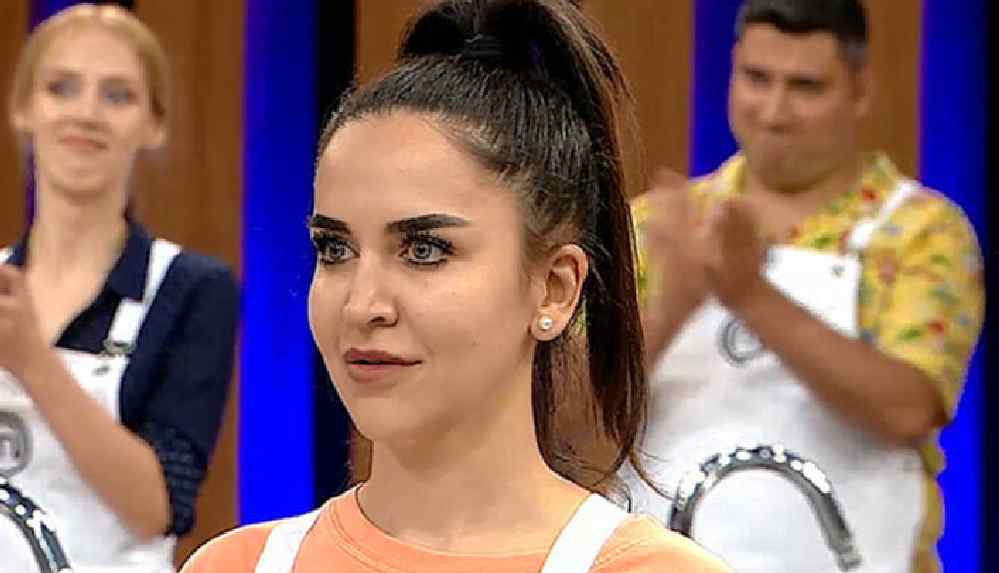 MasterChef'in yıldızı Duygu Acarsoy, hamile olduğunu açıkladı