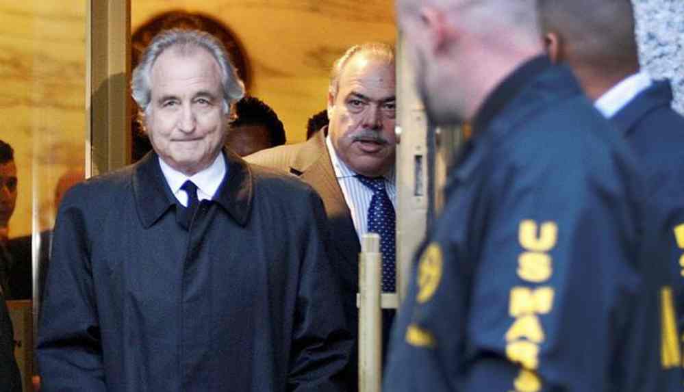 Yüzyılın en büyük dolandırıcısı Bernie Madoff cezaevinde hayatını kaybetti
