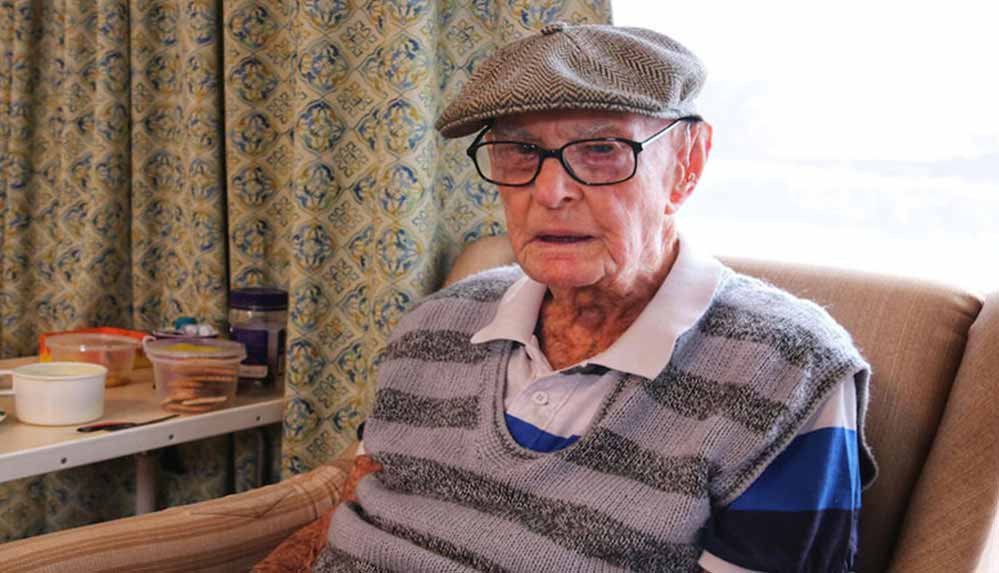 11-yasindaki-adamdan-uzun-yasamin-sirri-tavuk-beyni