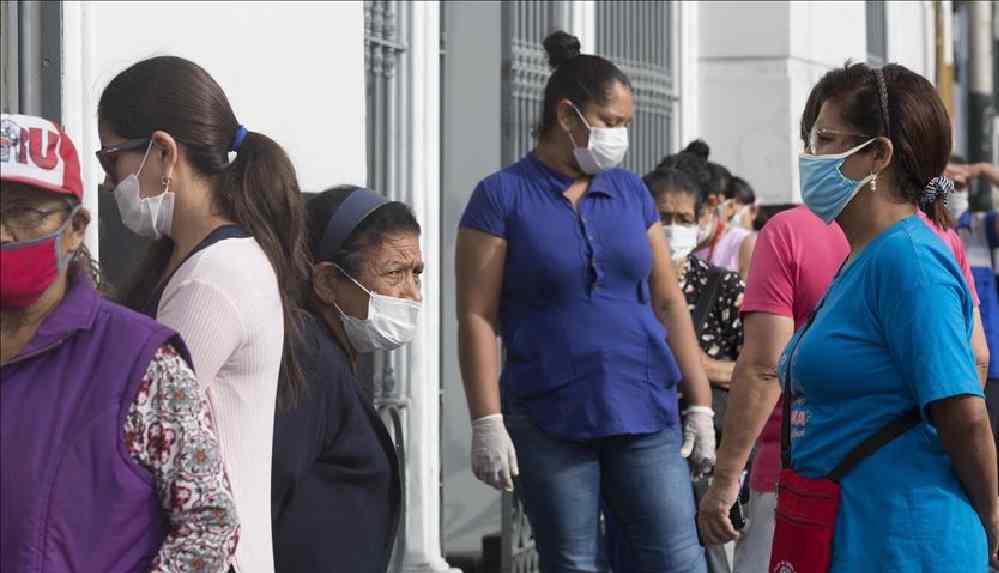 Peru’da, Covid-19 nedeniyle mezarlıklarda yer kalmadı