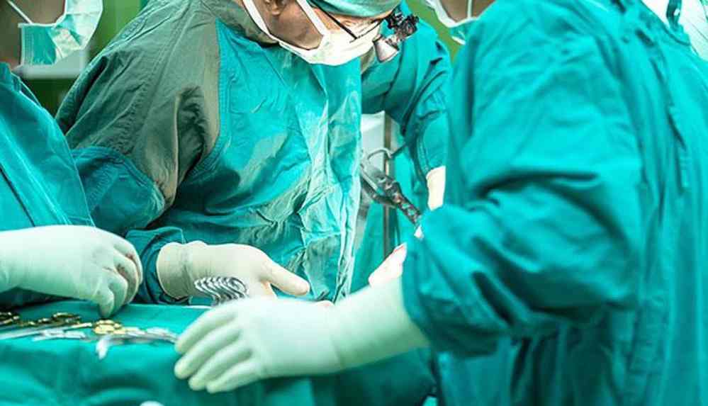 Ucuz silikon mağduru 2 bin 700 kadına tazminat ödenecek