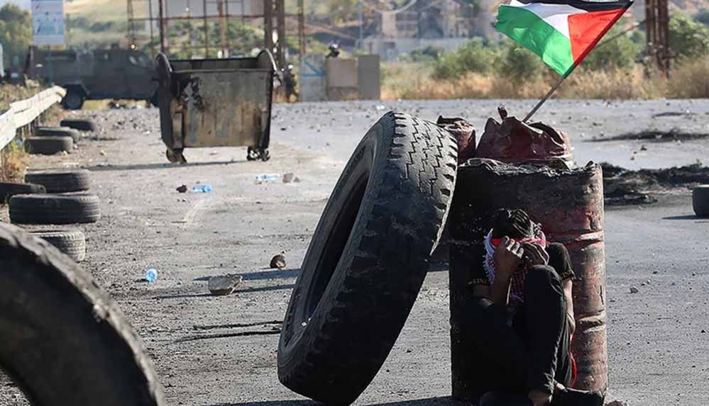 ingilterede-hukumetin-israile-yaptirim-uygulamasini-isteyenler-bir-gunde-315-binden-fazla-imza-topladi