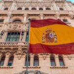 ispanya-covid-19-asisi-olan-herkese-sinirlarini-acacak