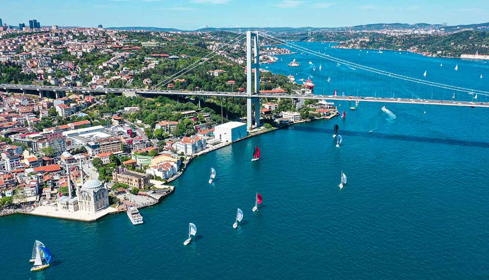 istanbul-bogazinda-yelken-soleni-yasandi