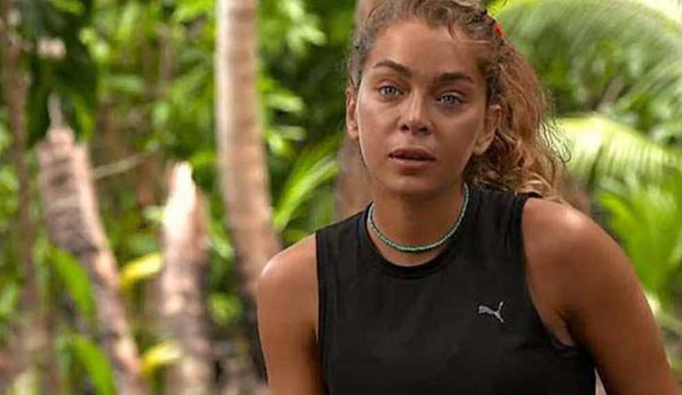 oyku-celik-survivorda-giydigi-tisort-ve-tokasini-sma-hastasi-bebek-icin-satti24