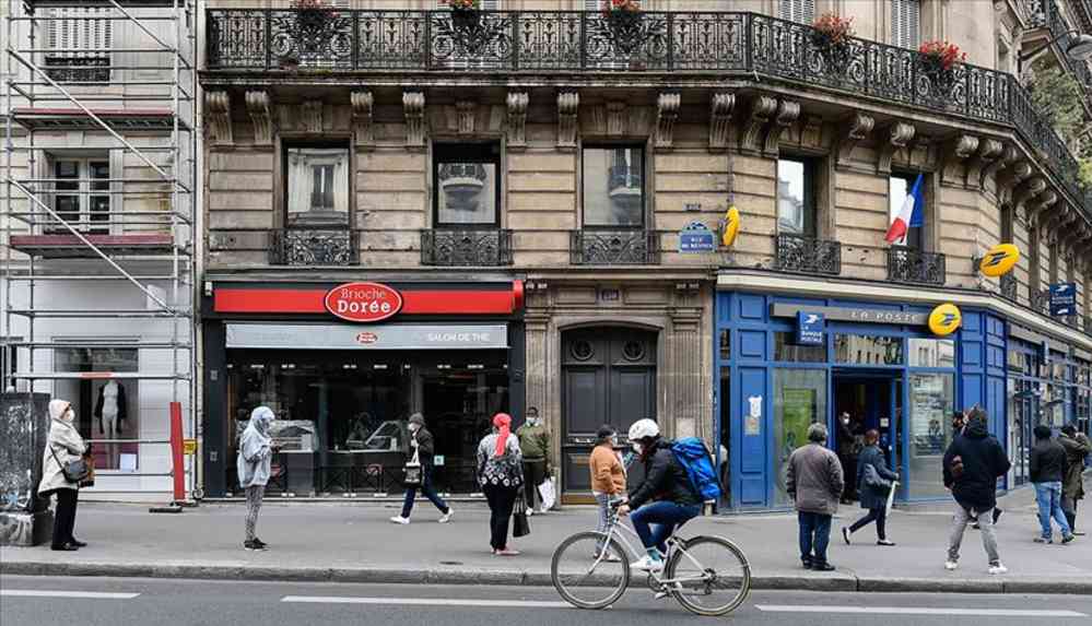 Fransa'da yoksulluk yardımı alan 'zengin' Türkiyeli aileye para ve hapis cezası