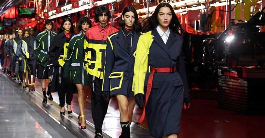 Huzurlarinizda-modaya-yeni-giriş-yapan-Ferrari