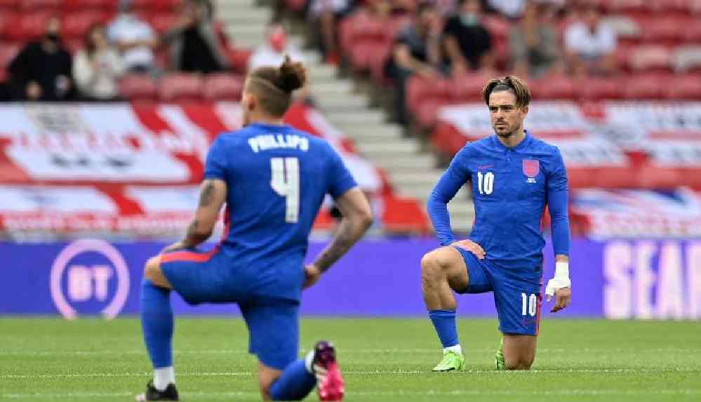 İngiltere - Romanya maçında _ırkçılık_ krizi yaşandı