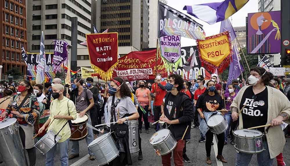 brezilyada-ulke-capinda-bolsonaro-hukumeti-karsiti-gosteriler-duzenlendi