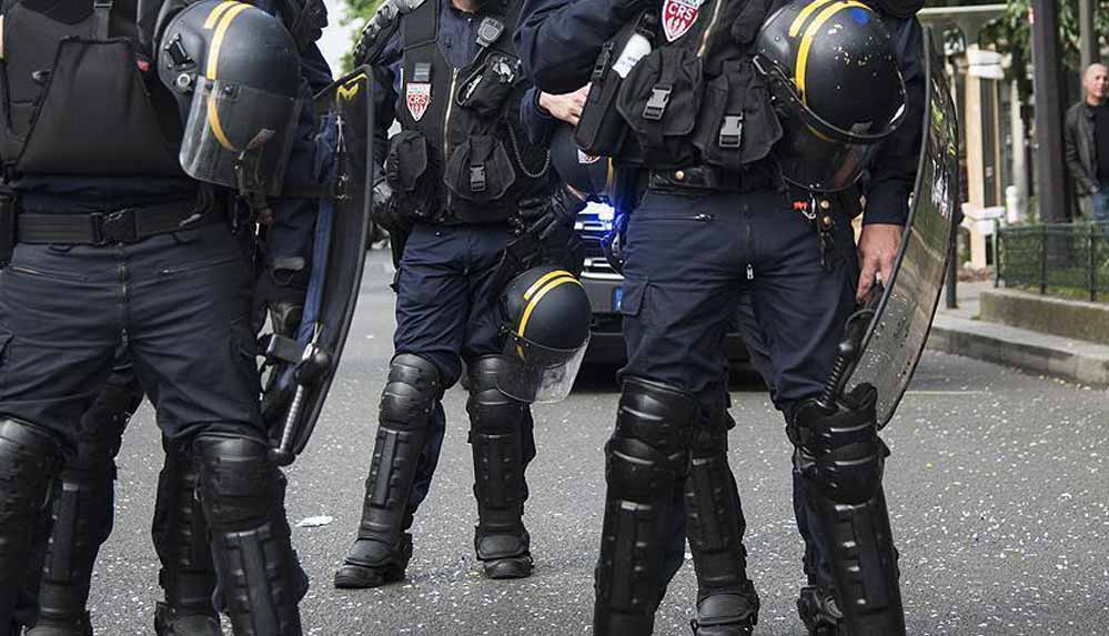 fransada-izinsiz-parti-ortaligi-karistirdi-cok-sayida-yarali-var