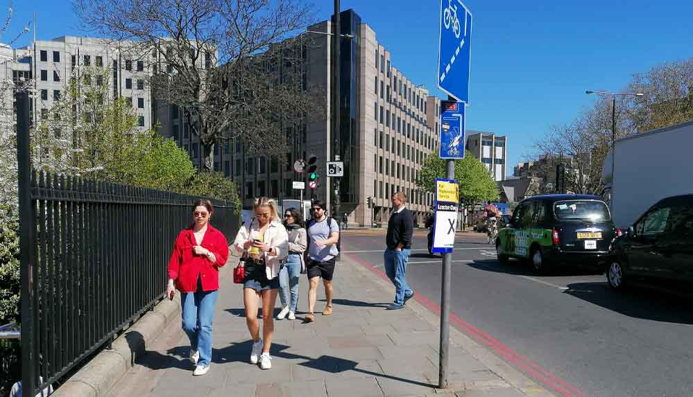 İngiltere'de-günlük-vaka-sayısı-200-bine-ulaşabilir