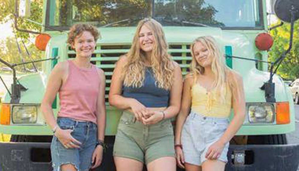 Üç-kadın,-aynı-kişi-tarafından-aldatılınca-değişik-bir-intikam-planı-yaptı