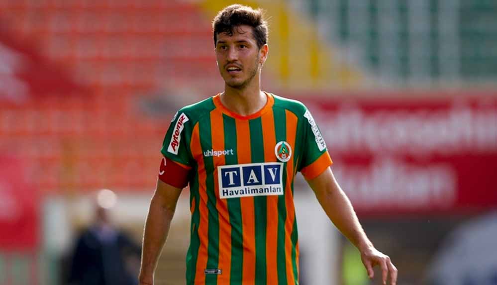 salih-ucan-besiktasla-sozlesme-imzaladi