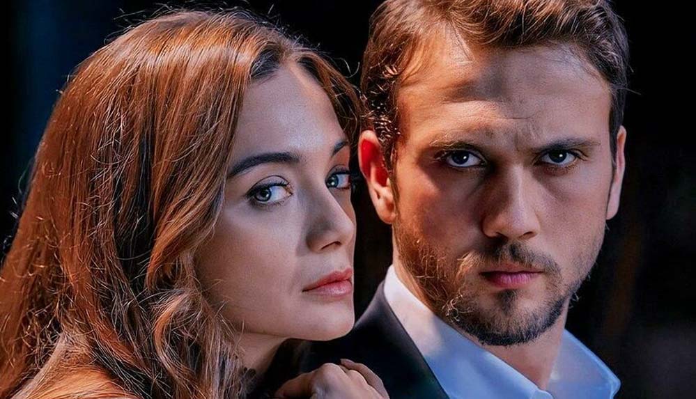 Aras-Bulut-İynemli-ile-Damla-Sönmez-aşk-mi-yaşiyor-O-iddialara-açiklama-geldi